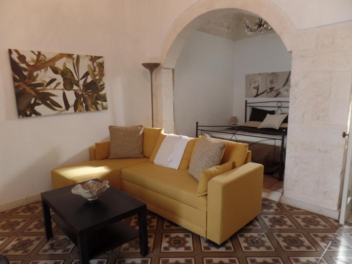 Casa Josephina - Three Level Stone Home With Balcony, 2 Roof Terraces & Sea Views Ostuni Exterior photo