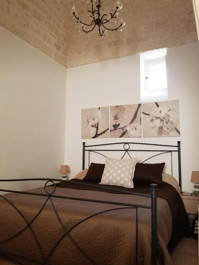 Casa Josephina - Three Level Stone Home With Balcony, 2 Roof Terraces & Sea Views Ostuni Exterior photo