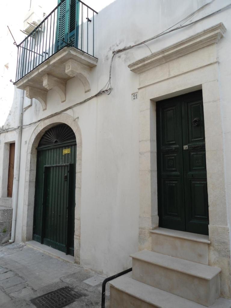 Casa Josephina - Three Level Stone Home With Balcony, 2 Roof Terraces & Sea Views Ostuni Exterior photo