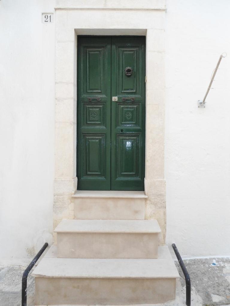 Casa Josephina - Three Level Stone Home With Balcony, 2 Roof Terraces & Sea Views Ostuni Exterior photo